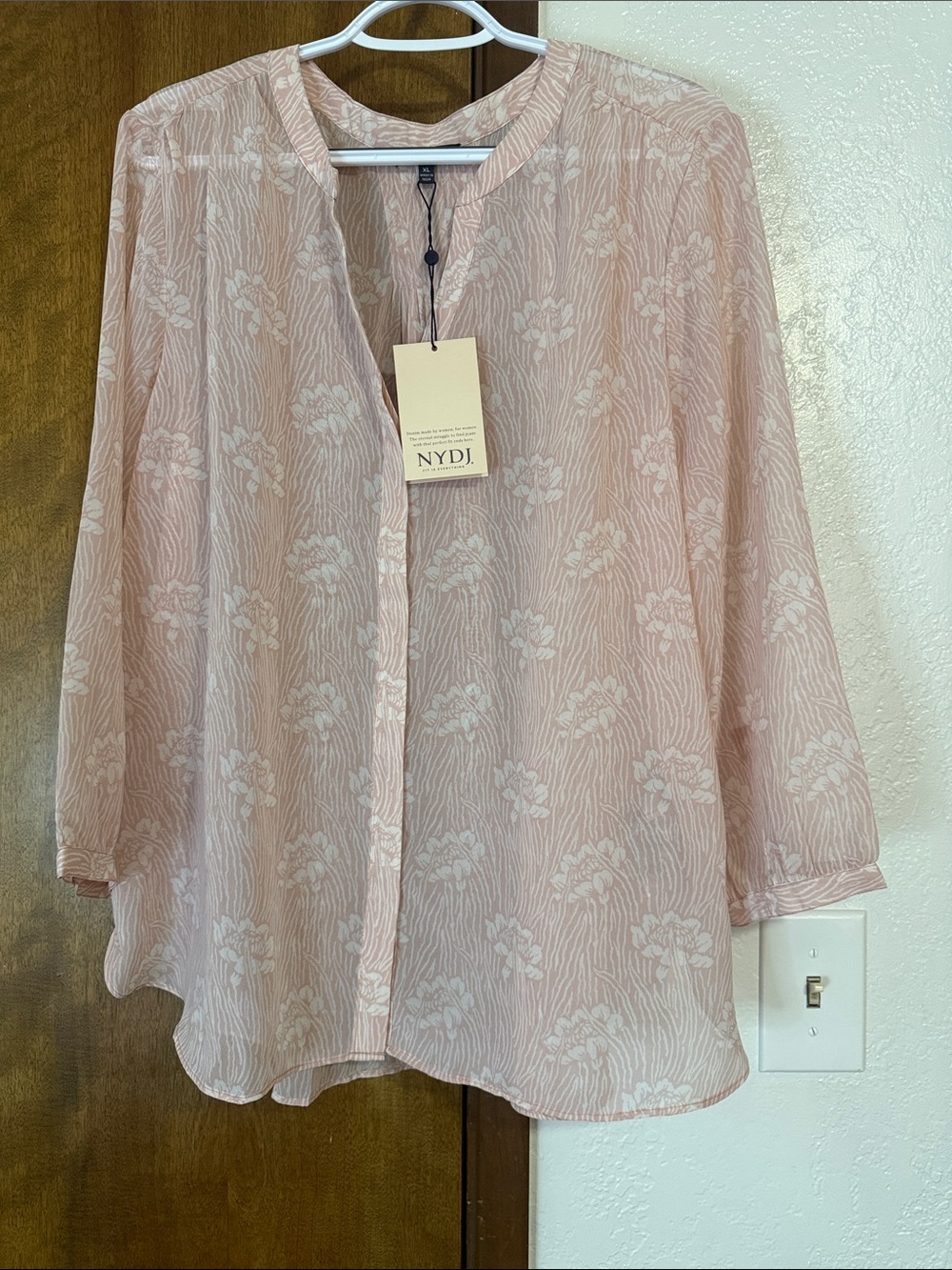 NYDJ Light Blush Pink Floral V-Neck Button Blouse